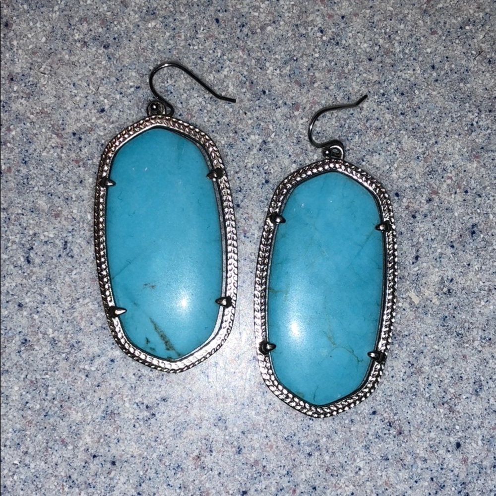 Kendra Scott Danielle earrings